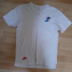 Nike T-shirt