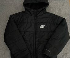 Nike women's puffer jacket extra small