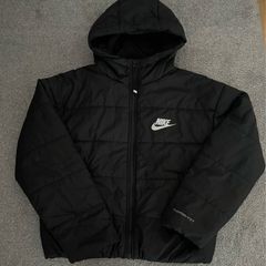 Nike women's puffer jacket extra small