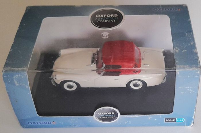 Diecast Model Daimler SP250 - Collectable Oxford Diecast 1:43