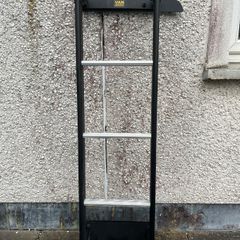 Van rear door step ladder