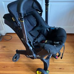 Doona i Car Seat and Stroller with Accessories - Nitro Black - Excellent Condition