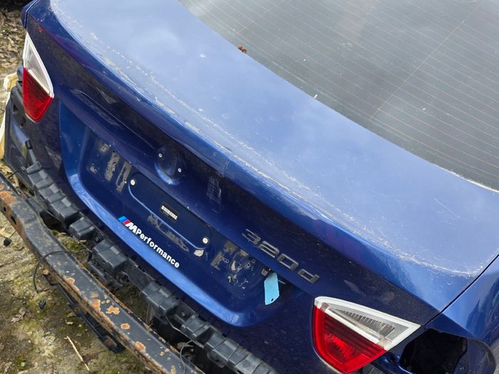 E90 3 series doors and boot lid blue