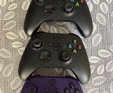 3 xbox joypads