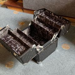 makeup box