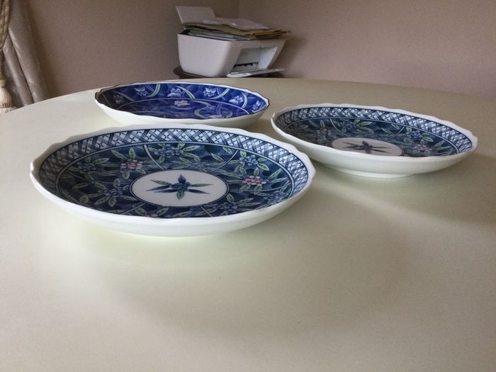 China - Oriental Dishes X 3 .
