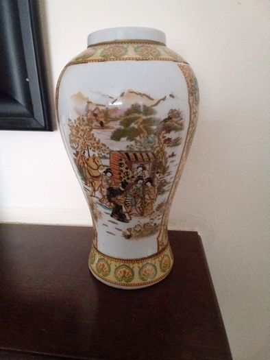 oriental vase