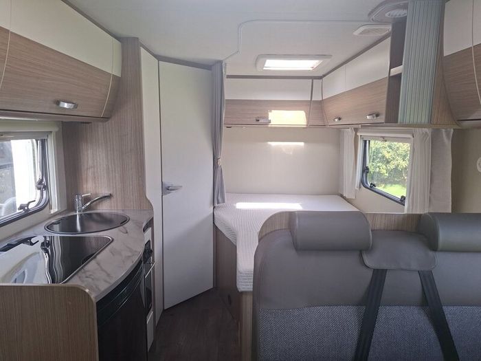 Campervan Carado T135 Emotion 191,
