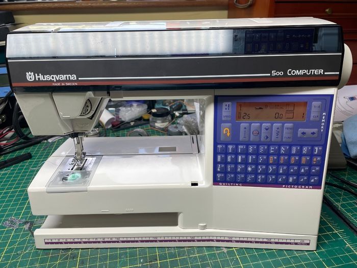 Quality Swedish made Huskvarna Viking 500 Sewing Machine - Just serviced - Like new! Sews alphabet and numbers & embroidery stitches!