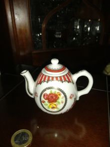 Mini Porcelain tea pot
