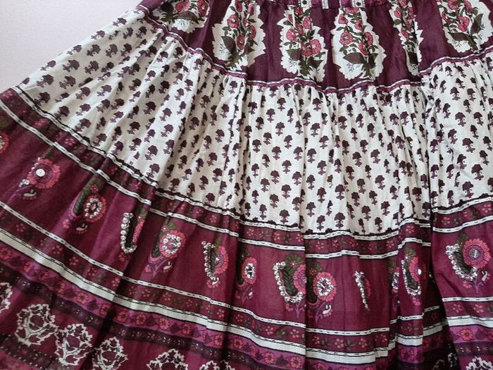 New cotton skirt tag attached