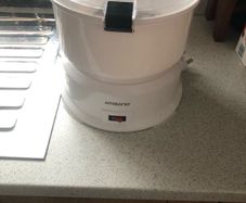 Electric potatoe peeler