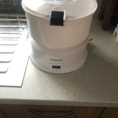 Electric potatoe peeler