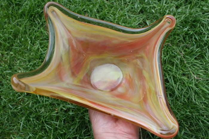 Vintage Hand Blown Glass Fluted Bowl, Dirwood Glass 10,4" x 9,3" H 5,3"