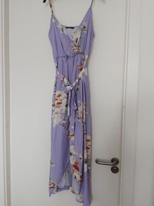 3 bags of ladies' clothes, size L to M sizes, dresses tops shots, handbags, shoes and tops, belts and some casual going out ware, jumpsuits. King-size bedsheets with cases