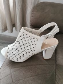 Off white Shoes