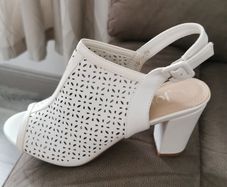 Off white Shoes