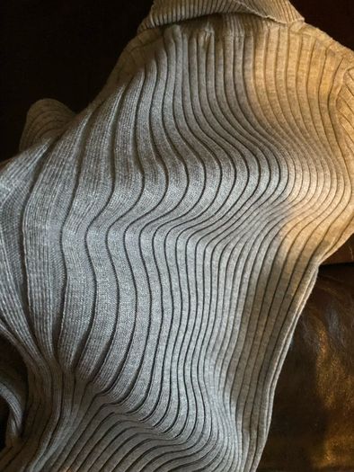 Incite sweater / S