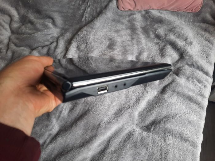 VIRGIN Media 12V Android Laptop / netbook