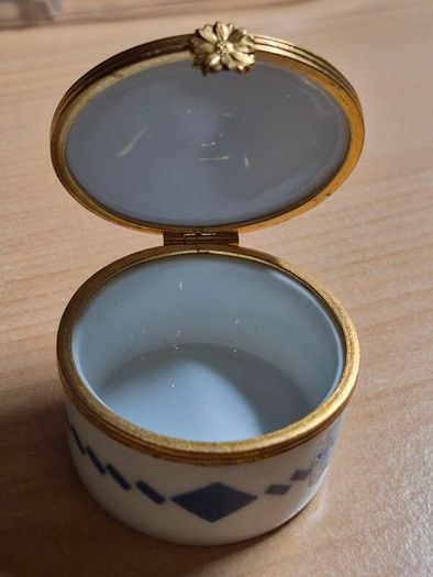 Vintage Limoges Castel Porcelain Pill Box