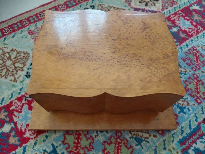 Antique French Art Deco wooden cigarette cigar box, 1920s