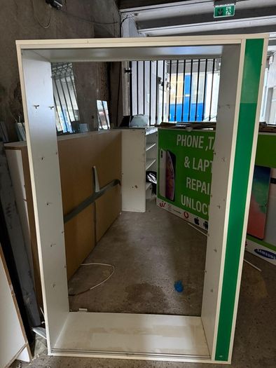 Used Shop Fitting