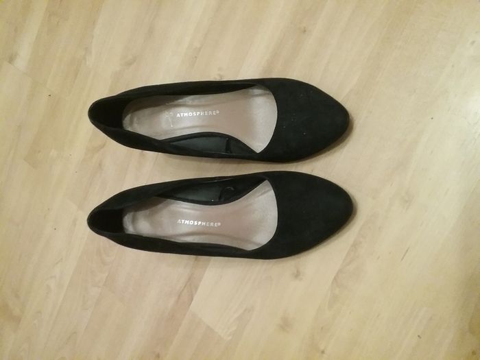 Black shoes UK4