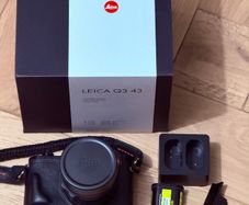 Leica Q3 43 plus extras