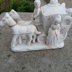 Vintage Rare Porcelain Horse Carriage