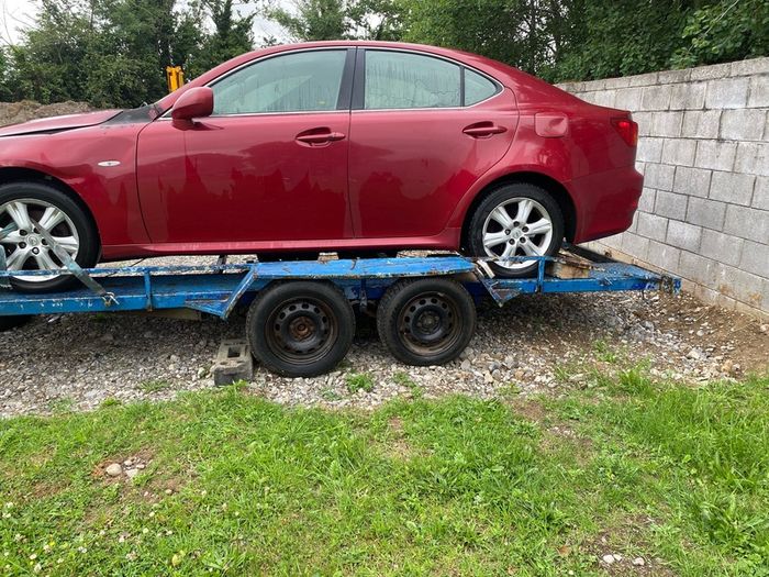 Lexus IS 220d for breaking!