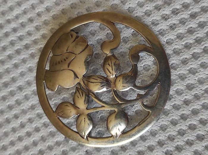 Vintage sterling silver brooch