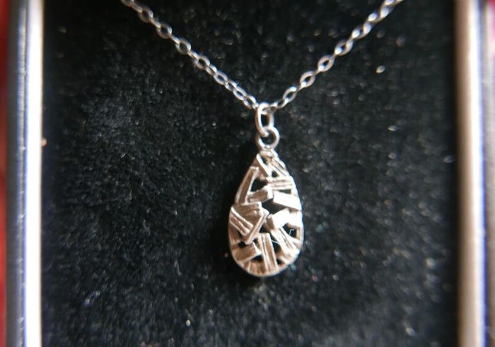 Vintage Sterling Silver 925 Leaf Drop Fine Silver Pendant and Necklace 1,7g L-8,5"