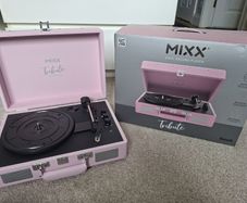 vinyl player