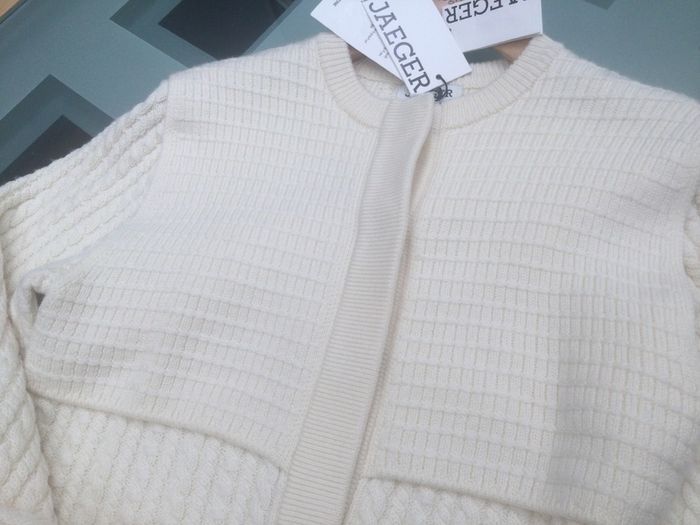 JAEGER extra fine merino wool Cardigan Size 10