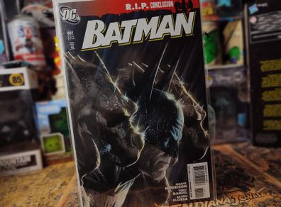 Batman ! Issue #681 !  Apparent Death of Batman ! Batman R.I.P Finale ! 2008 ! by DC Comics !
