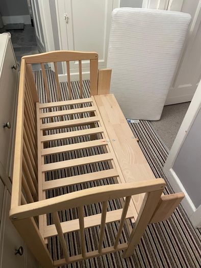 Beautiful wooden co-sleeper (mattress included if you wish)