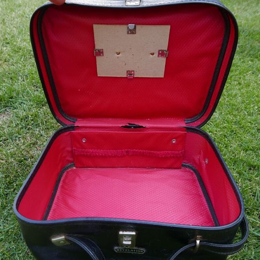 Vintage 1900S Black Textured faux-leather Revelation Train Vanity Case