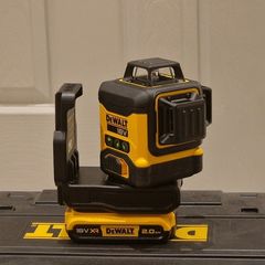 DeWalt DCLE34031 18v 3Way 360 degrees Green Laser. BARE UNIT