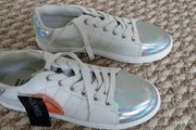 Girls shoes
