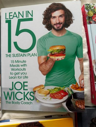 8 Cookbooks | Joe Wicks | Jamie Oliver | The Happy Pear | The Essential Air Fryer