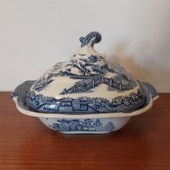 Fabulous Antique Blue and White Transferware Willow Pattern Shallow Lidded Tureen/Vegetable Dish For Display, Unknown Maker, Most Likely Staffordshire Made