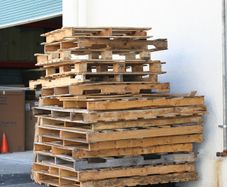 free pallets