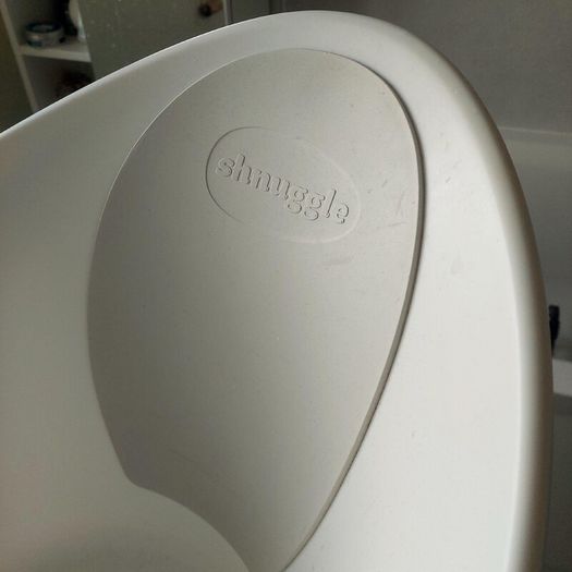 Shnuggle Baby Bath & Stand - Excellent Condition