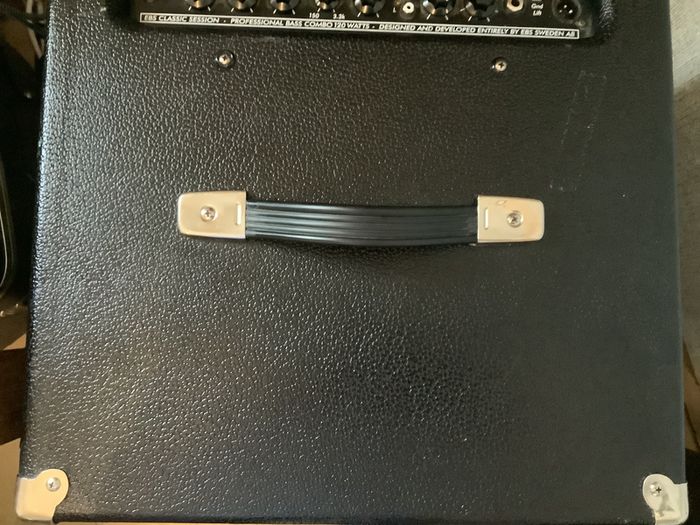 EBS 120 watts bass amp in perfect condition.