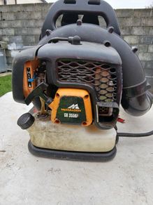 Petrol leaf blower