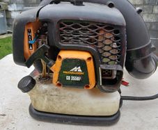 Petrol leaf blower