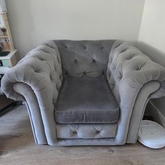 DFS Armchair