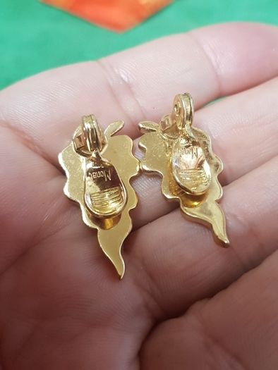 Vintage Monet Golden Tone Earrings