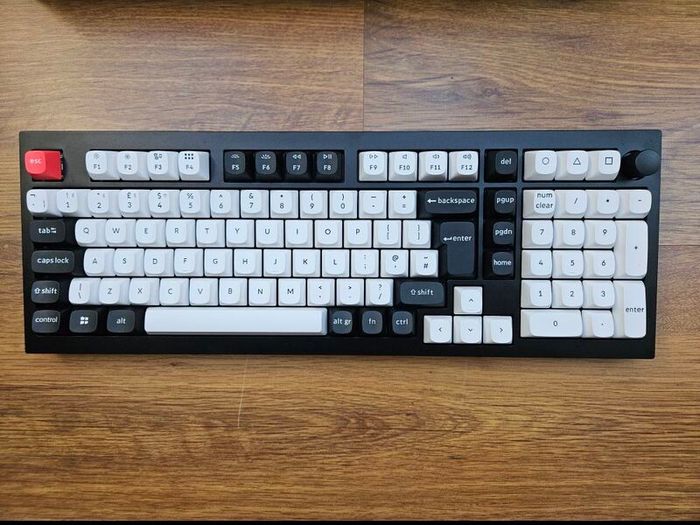 Keychron Q5 HE QMK Wireless Custom Keyboard ISO layout gateron nebula switch
