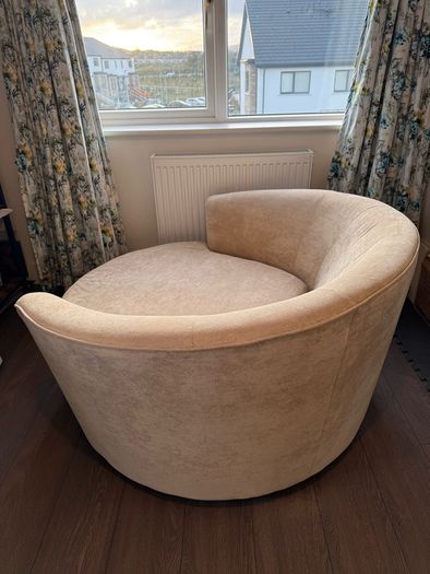 Large Swivel Snuggle Chair